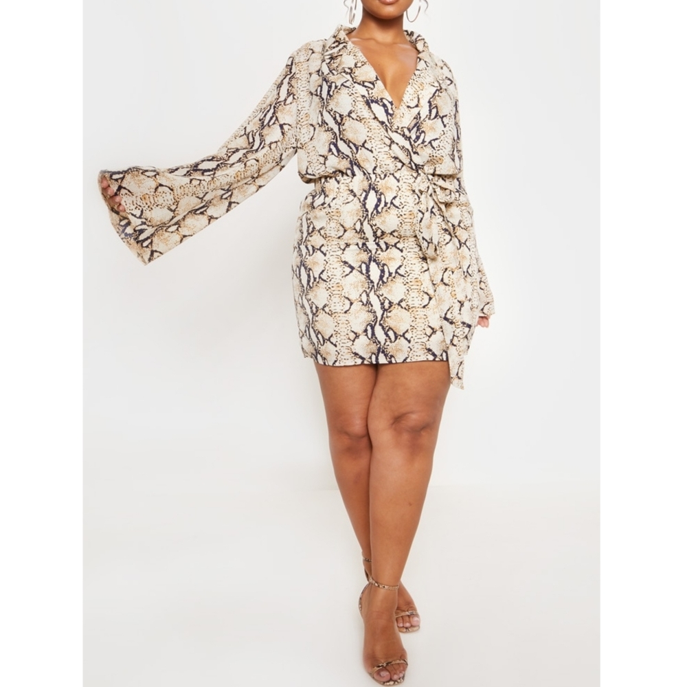 🎀NWT🎀 PrettyLittleThing Taupe Snake Tie Waist Shirt Dress